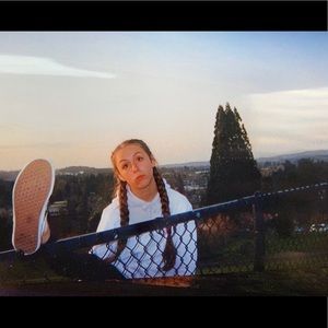 Meet your Posher, Ava